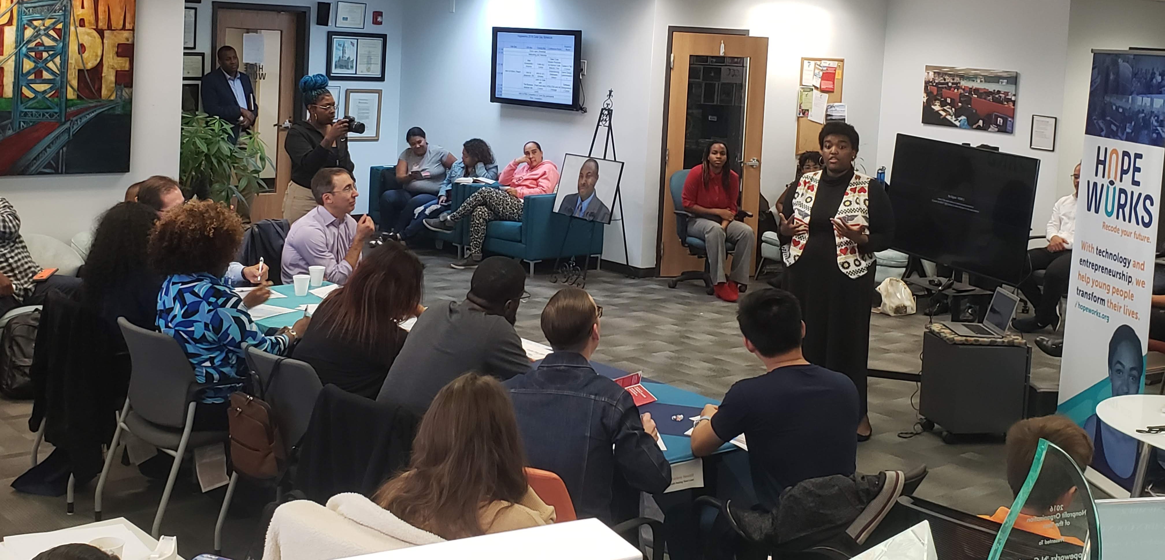 Hopeworks Holds 1st Ever Pitch Competition at Our Annual Code Day